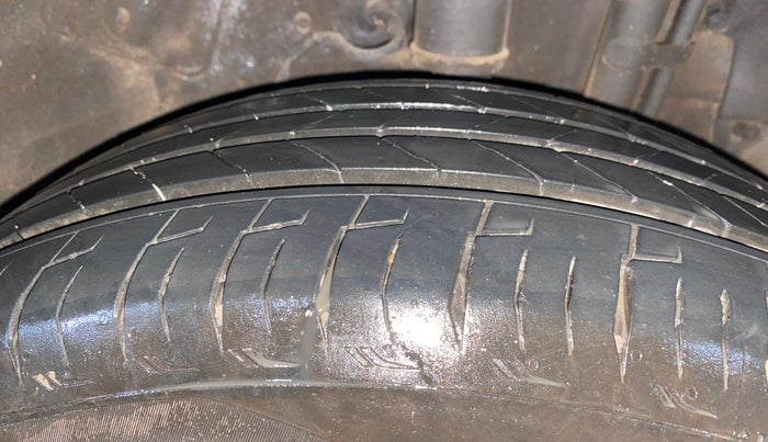 2025 Tata NEXON Creative Plus (PS) 1.2 iCNG Dual Tone, CNG, Manual, 8,166 km, Left Rear Tyre Tread