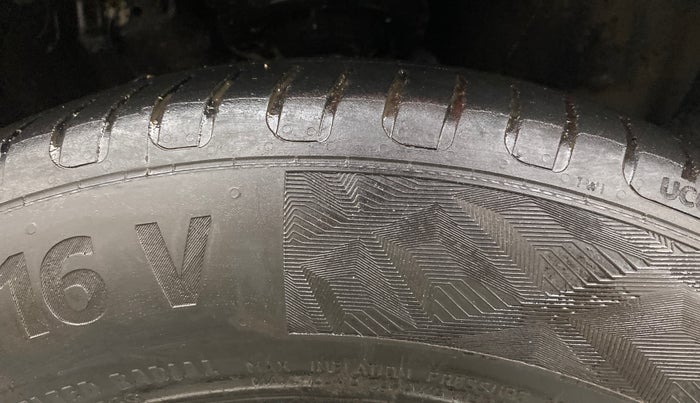 2018 Hyundai Creta SX PLUS 1.6 PETROL, Petrol, Manual, 87,805 km, Right Front Tyre Tread