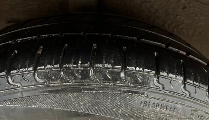 2018 Hyundai Grand i10 MAGNA 1.2 KAPPA VTVT, Petrol, Manual, 97,503 km, Right Rear Tyre Tread