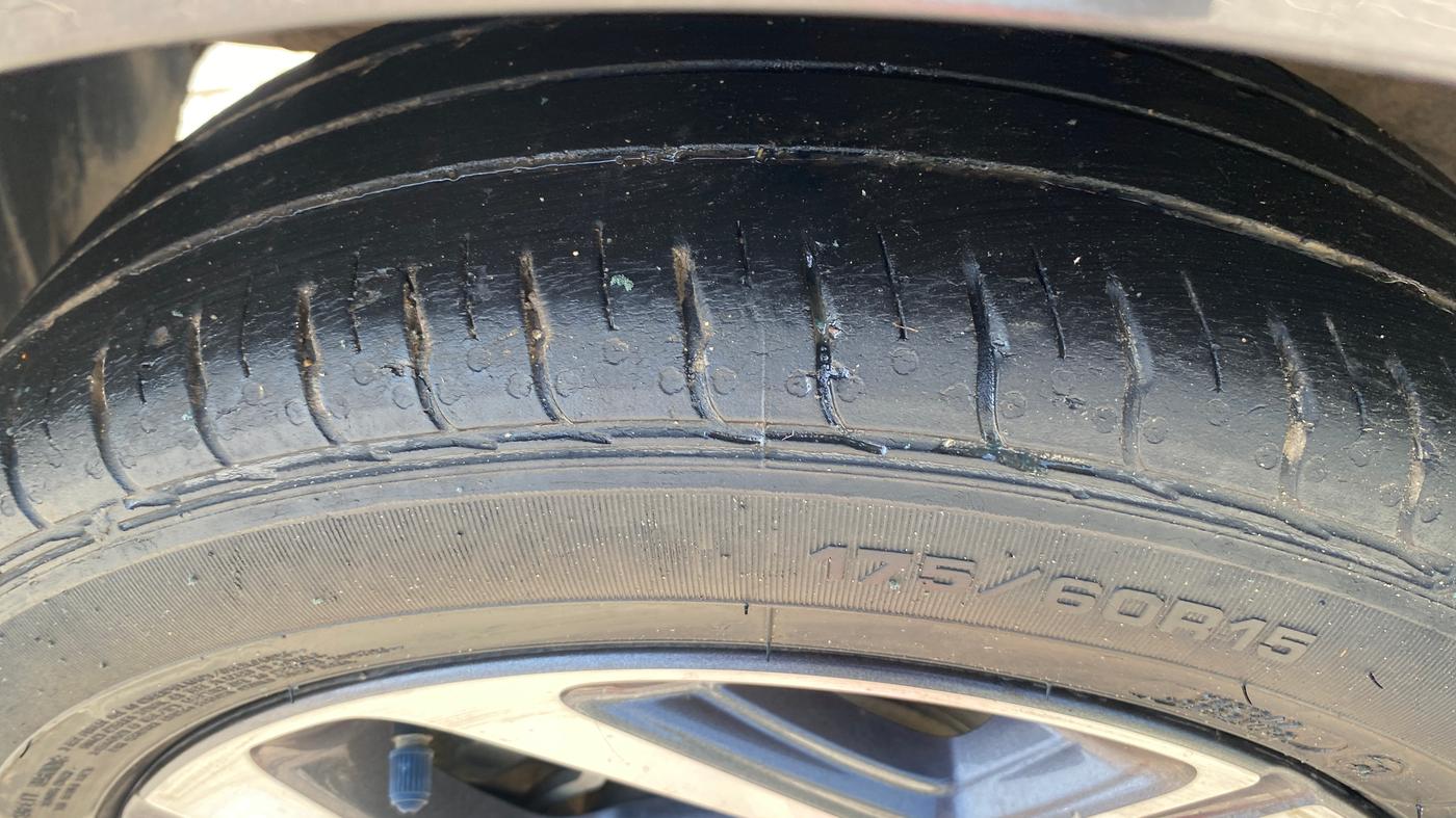 2022 Hyundai AURA SX 1.2 CNG, CNG, Manual, 49,646 km, Left Front Tyre Tread