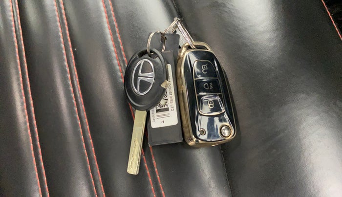 2021 Tata Tiago XZ PLUS PETROL, Petrol, Manual, 68,683 km, Key Close Up