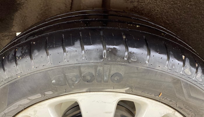 2016 Maruti Baleno ZETA PETROL 1.2, Petrol, Manual, 88,840 km, Right Rear Tyre Tread