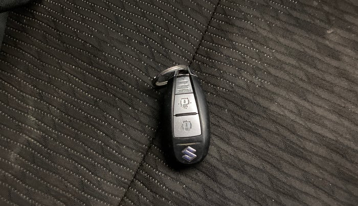 2016 Maruti Baleno ZETA PETROL 1.2, Petrol, Manual, 88,840 km, Key Close Up