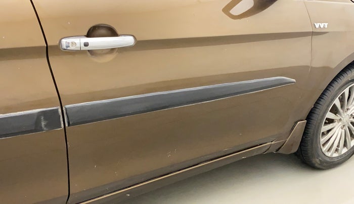 2016 Maruti Ciaz ZXI+, Petrol, Manual, 46,027 km, Driver-side door - Slightly dented