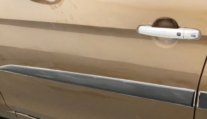 2016 Maruti Ciaz ZXI+, Petrol, Manual, 46,027 km, Front passenger door - Slightly dented