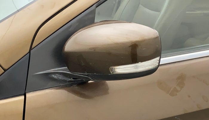2016 Maruti Ciaz ZXI+, Petrol, Manual, 46,027 km, Left rear-view mirror - Mirror motor not working