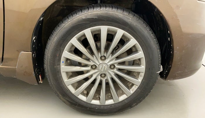 2016 Maruti Ciaz ZXI+, Petrol, Manual, 46,027 km, Right Front Wheel