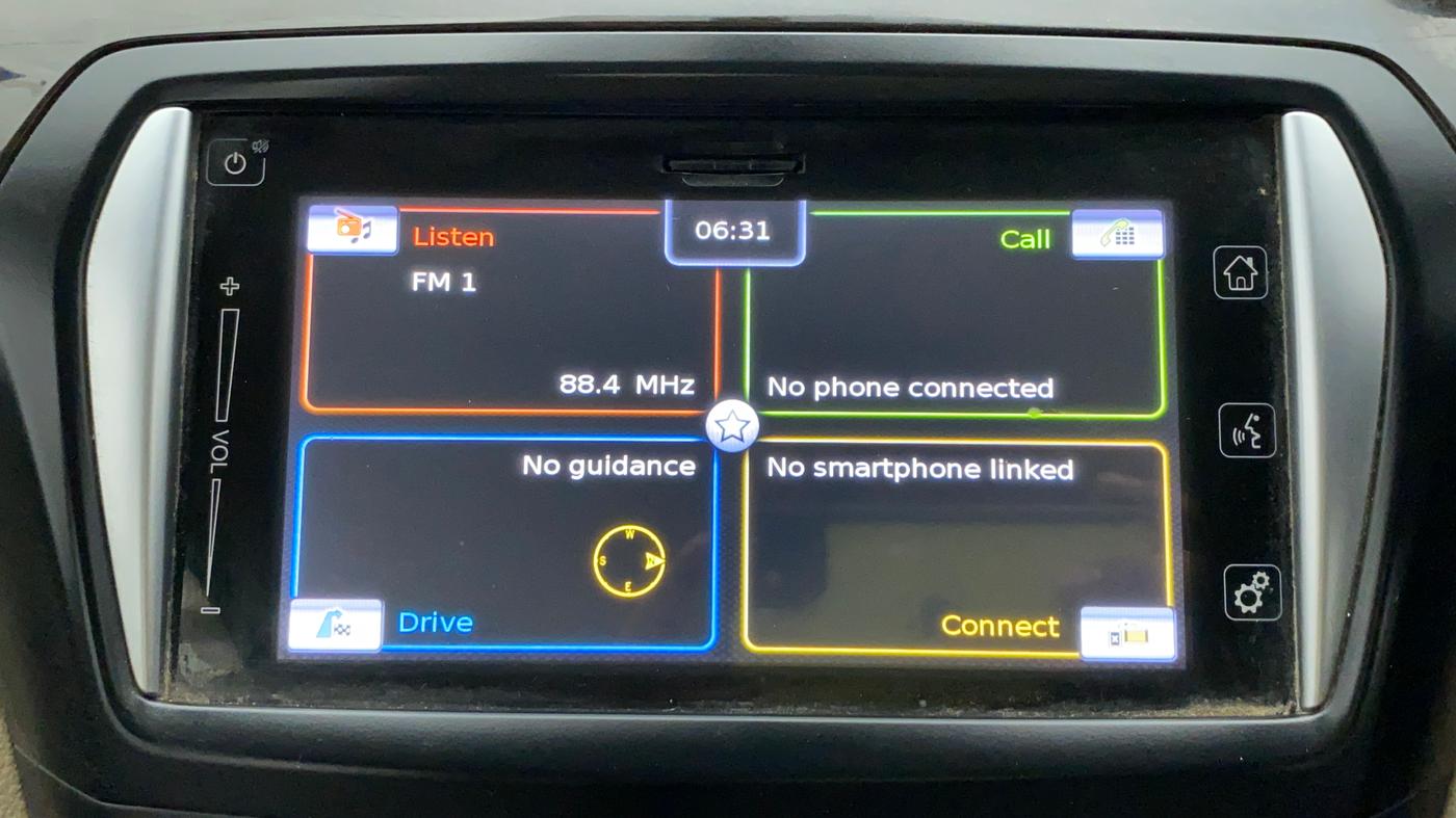 2016 Maruti Ciaz ZXI+, Petrol, Manual, 46,027 km, Infotainment System