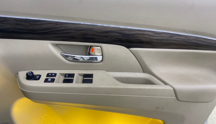 2020 Maruti Ertiga ZXI AT SHVS, Petrol, Automatic, 35,864 km, Driver Side Door Panels Control