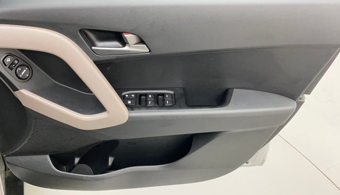 2017 Hyundai Creta SX PLUS 1.6 PETROL, Petrol, Manual, 33,272 km, Driver Side Door Panels Control