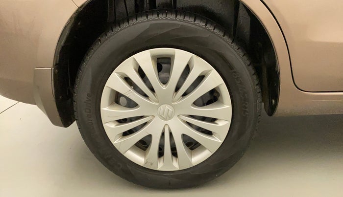 2015 Maruti Ertiga VXI, Petrol, Manual, 49,752 km, Right Rear Wheel