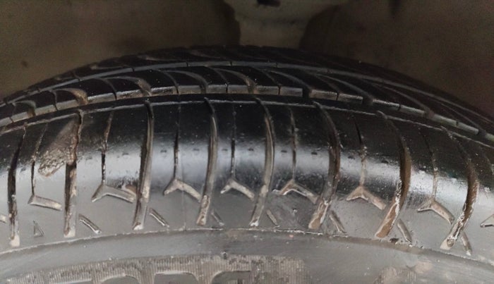 2016 Maruti Wagon R 1.0 LXI CNG, CNG, Manual, 56,549 km, Left Front Tyre Tread