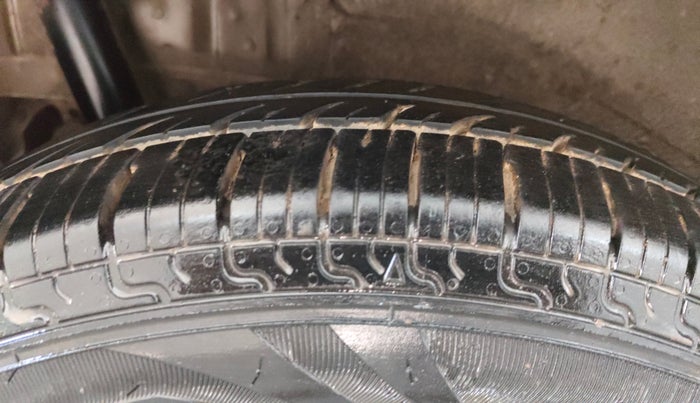 2016 Maruti Wagon R 1.0 LXI CNG, CNG, Manual, 56,549 km, Right Rear Tyre Tread