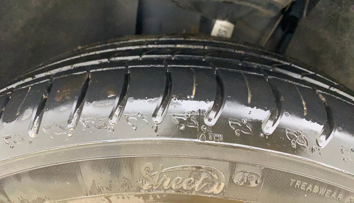 2024 Volkswagen TAIGUN GT TSI 1.5 DSG , Petrol, Automatic, 7,517 km, Left Front Tyre Tread