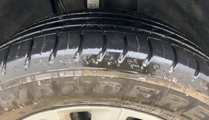 2024 Volkswagen TAIGUN GT TSI 1.5 DSG , Petrol, Automatic, 7,517 km, Right Front Tyre Tread