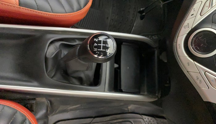 2020 Maruti Baleno DELTA DIESEL 1.3, Diesel, Manual, 78,662 km, Gear Lever