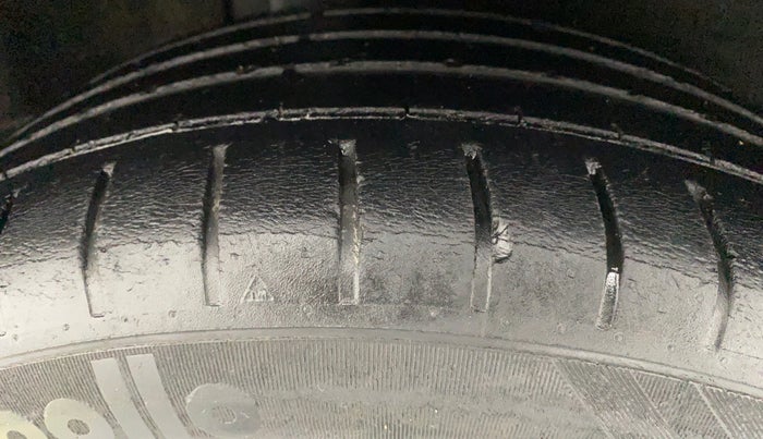 2018 Maruti Baleno ALPHA 1.2 K12 AMT, Petrol, Automatic, 60,393 km, Right Rear Tyre Tread