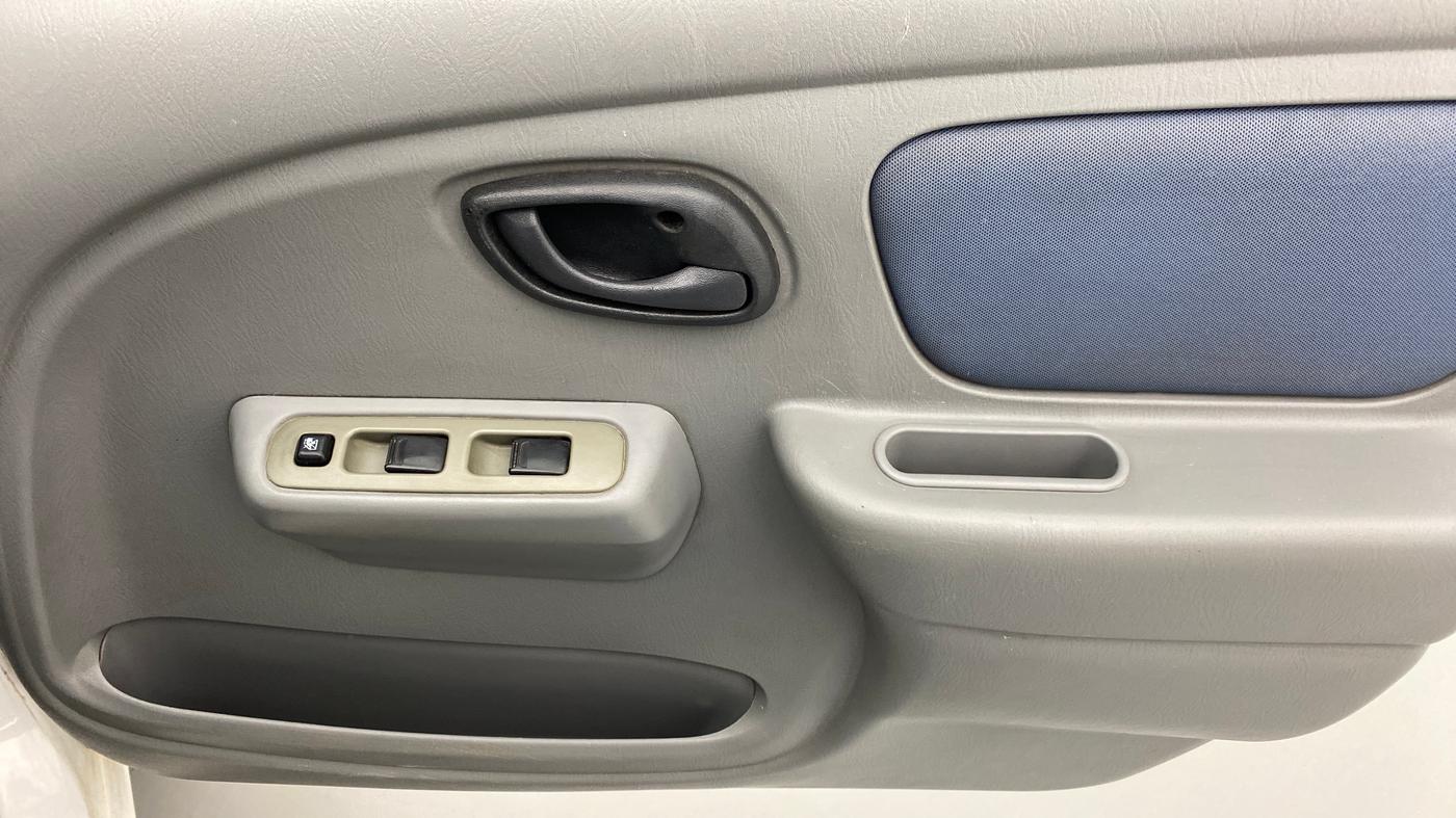 2012 Maruti Alto K10 VXI P, Petrol, Manual, 33,927 km, Driver Side Door Panels Control