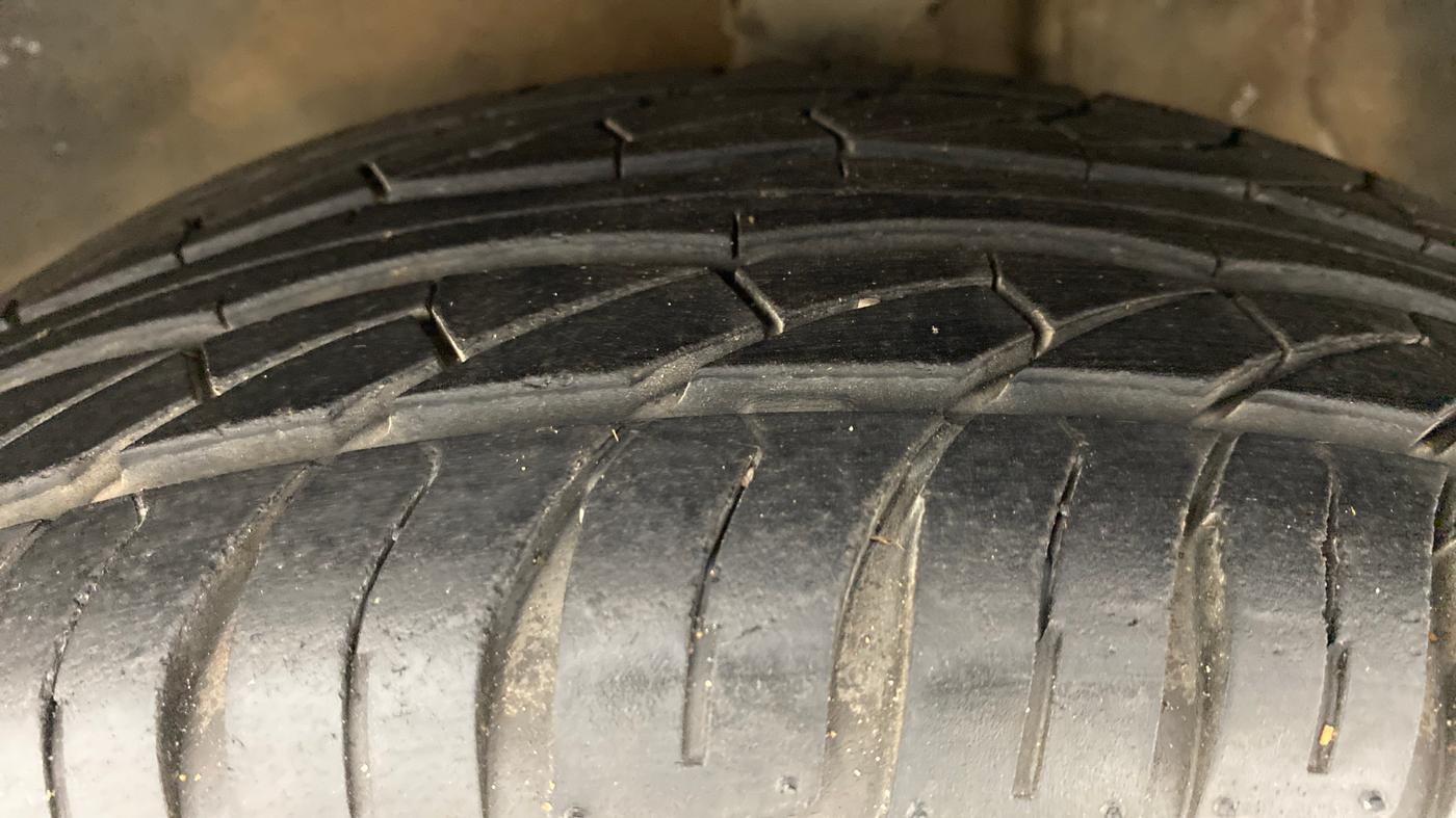 2012 Maruti Alto K10 VXI P, Petrol, Manual, 33,927 km, Left Front Tyre Tread