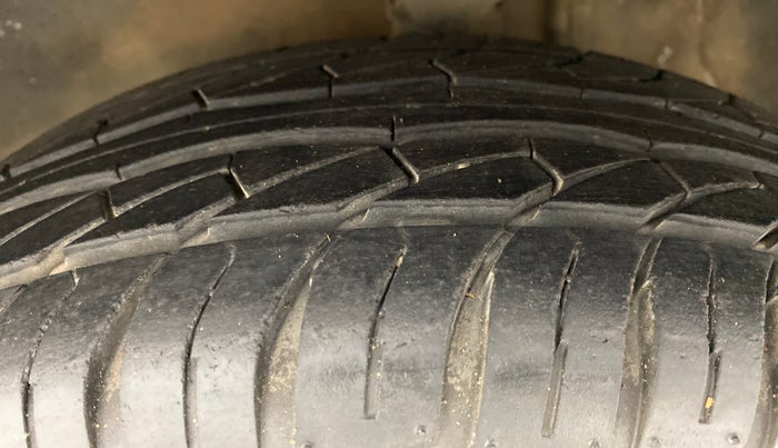 2012 Maruti Alto K10 VXI P, Petrol, Manual, 33,927 km, Left Front Tyre Tread