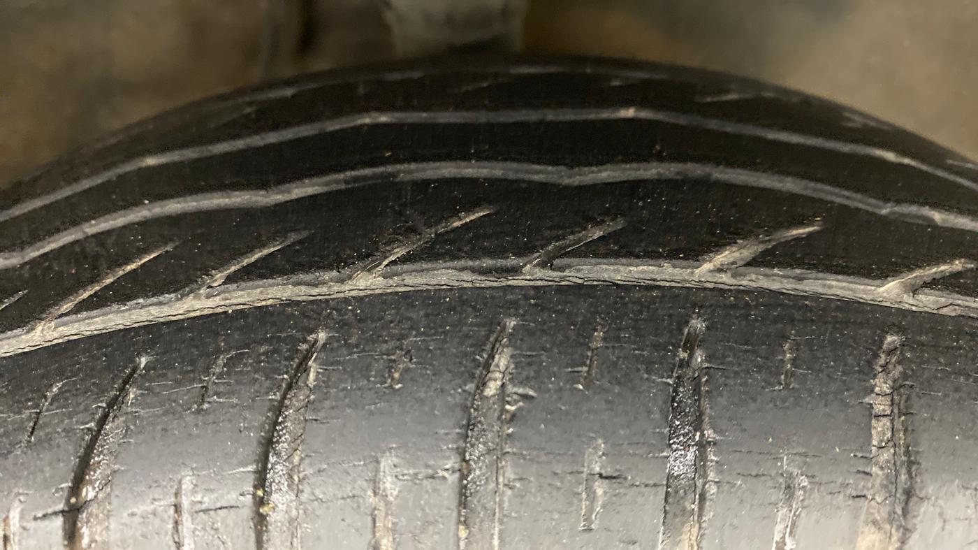 2012 Maruti Alto K10 VXI P, Petrol, Manual, 33,927 km, Right Front Tyre Tread