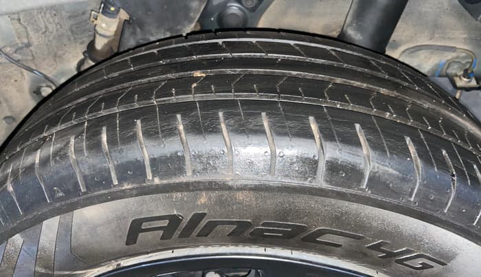 2023 Hyundai VENUE S(O) 1.2, Petrol, Manual, 17,272 km, Left Rear Tyre Tread