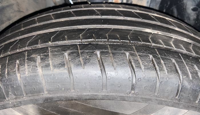 2023 Hyundai VENUE S(O) 1.2, Petrol, Manual, 17,272 km, Right Front Tyre Tread
