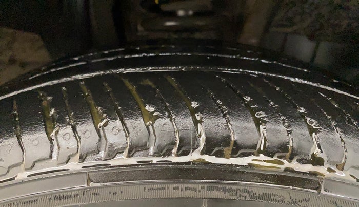 2022 Renault Kiger RXZ AMT, Petrol, Automatic, 25,075 km, Right Front Tyre Tread