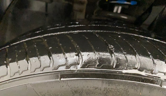 2022 Renault Kiger RXZ AMT, Petrol, Automatic, 25,075 km, Left Front Tyre Tread