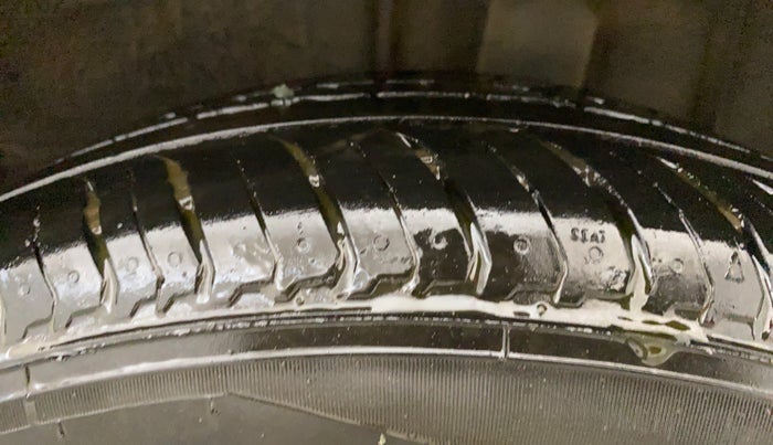 2022 Renault Kiger RXZ AMT, Petrol, Automatic, 25,075 km, Left Rear Tyre Tread