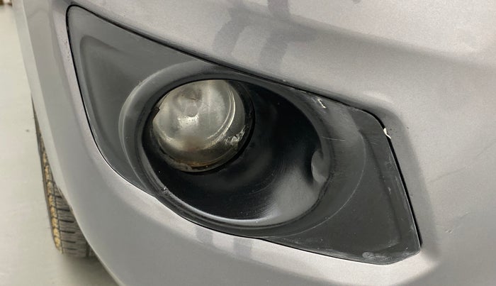 2013 Maruti Wagon R 1.0 VXI, Petrol, Manual, 45,625 km, Right fog light - Not fixed properly