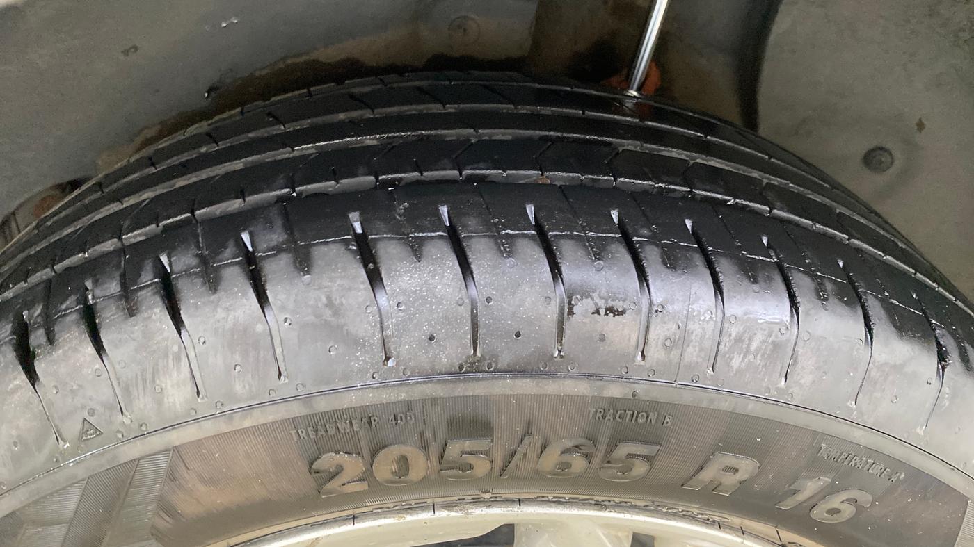 2015 Hyundai Creta SX PLUS 1.6 PETROL, Petrol, Manual, 42,069 km, Left Rear Tyre Tread