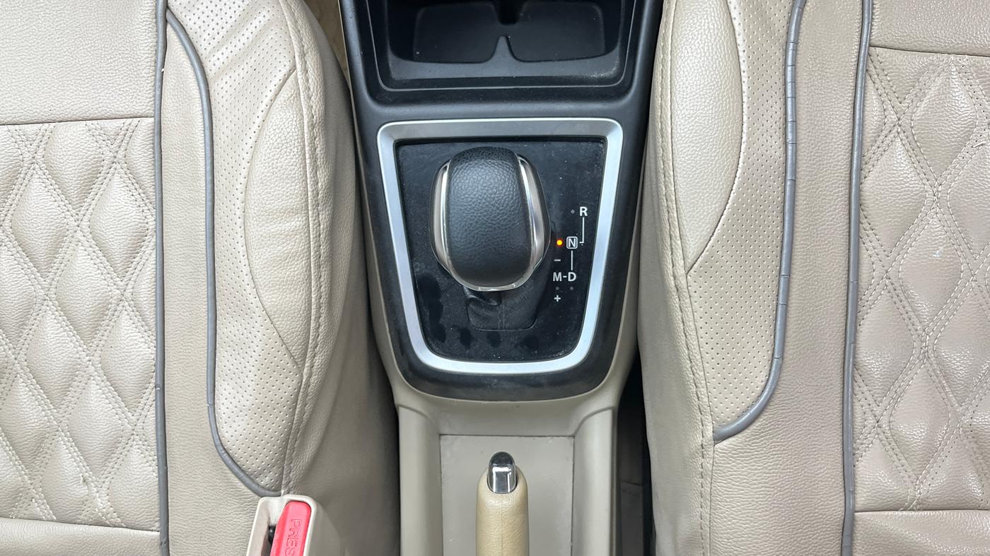 2018 Maruti Dzire VXI AMT, Petrol, Automatic, 1,04,449 km, Gear Lever