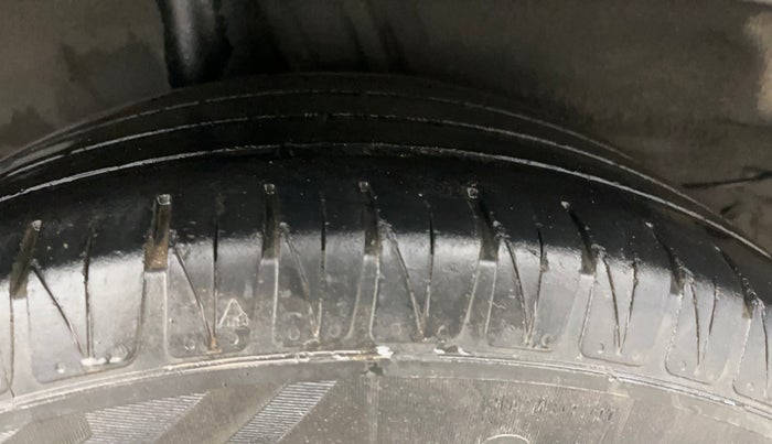 2020 KIA SONET GTX PLUS 1.0 IMT, Petrol, Manual, 75,856 km, Right Rear Tyre Tread