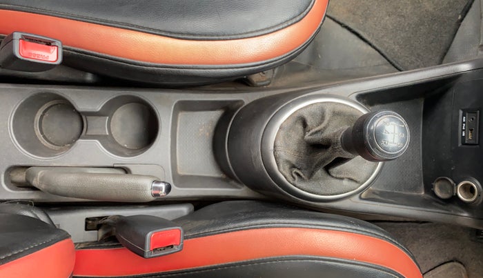 2013 Hyundai i20 MAGNA 1.2, Petrol, Manual, 95,152 km, Gear Lever