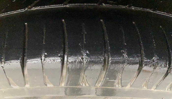 2013 Hyundai i20 MAGNA 1.2, Petrol, Manual, 95,152 km, Right Front Tyre Tread