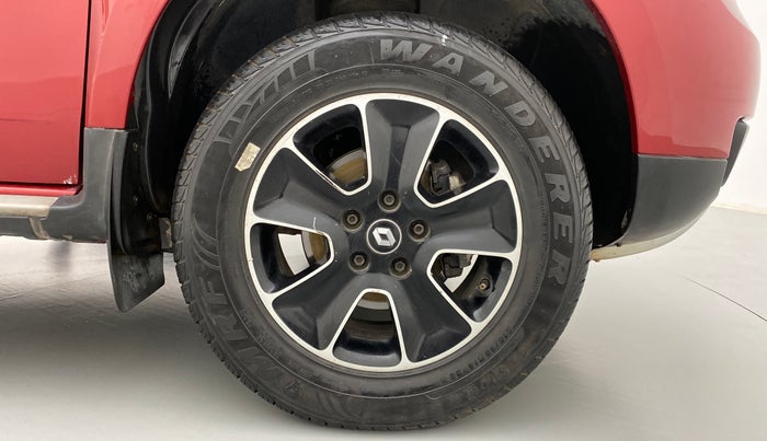 2017 Renault Duster RXZ AMT 110 PS, Diesel, Automatic, 65,810 km, Right Front Wheel