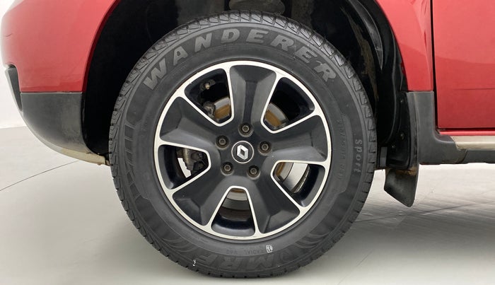 2017 Renault Duster RXZ AMT 110 PS, Diesel, Automatic, 65,810 km, Left Front Wheel