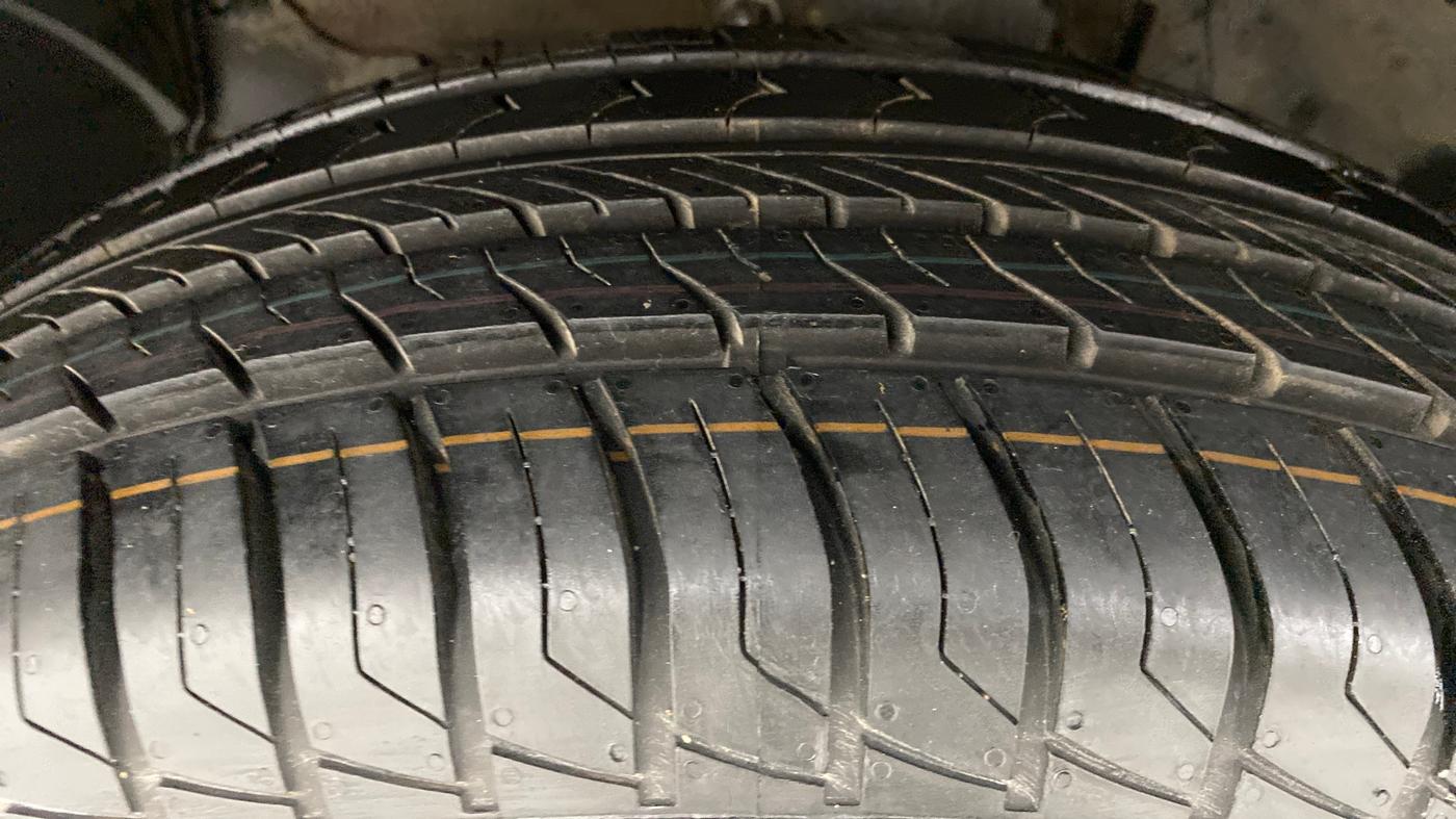 2017 Renault Duster RXZ AMT 110 PS, Diesel, Automatic, 65,810 km, Right Front Tyre Tread