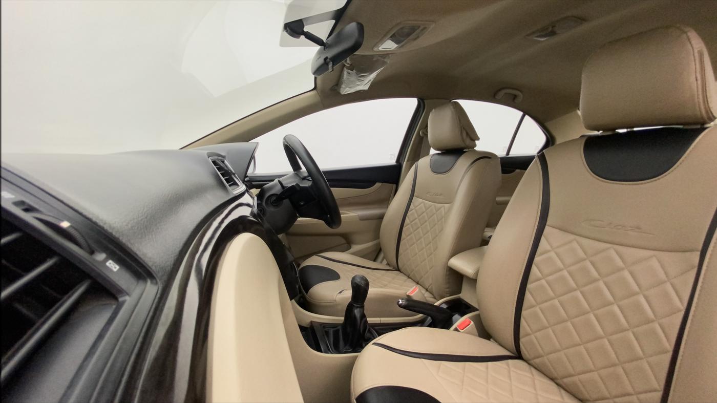 2017 Maruti Ciaz SIGMA 1.4 MT PETROL, Petrol, Manual, 58,452 km, Right Side Front Door Cabin