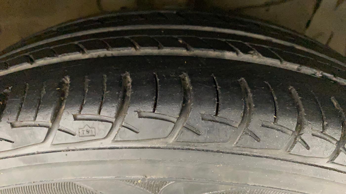 2017 Maruti Ciaz SIGMA 1.4 MT PETROL, Petrol, Manual, 58,452 km, Right Front Tyre Tread