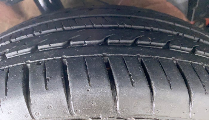 2020 MG HECTOR PLUS SHARP HYBRID PETROL, Petrol, Manual, 12,343 km, Right Front Tyre Tread