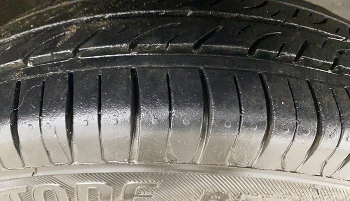 2014 Maruti Alto 800 LXI, Petrol, Manual, 43,217 km, Right Front Tyre Tread