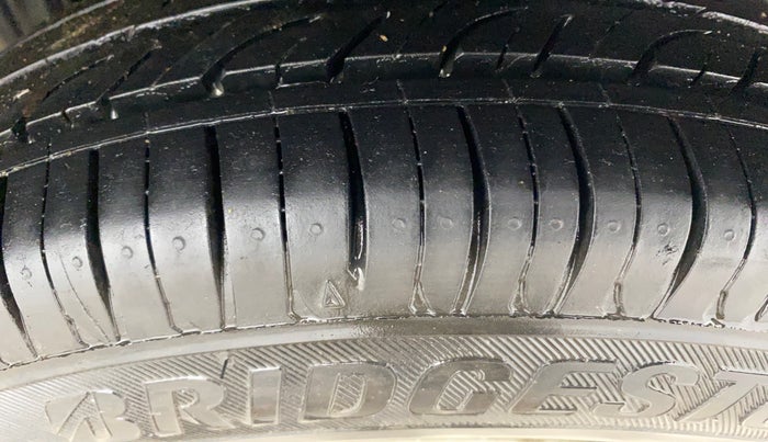 2014 Maruti Alto 800 LXI, Petrol, Manual, 43,217 km, Left Rear Tyre Tread