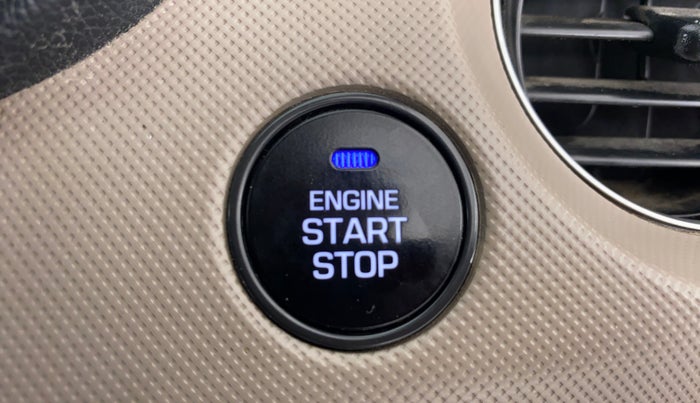 2017 Hyundai Grand i10 ASTA 1.2 (O) VTVT, Petrol, Manual, 49,649 km, Keyless Start/ Stop Button