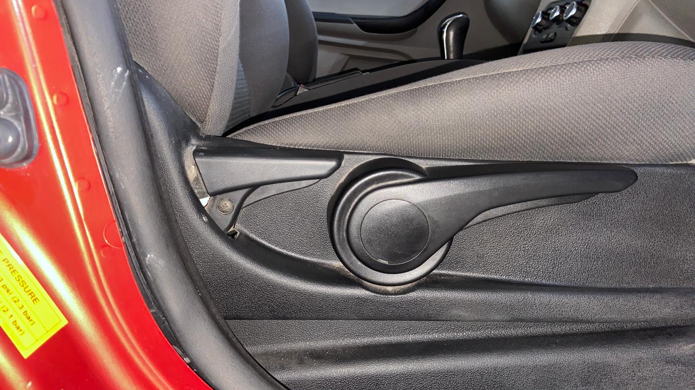 2017 Tata Tiago XZ PETROL, Petrol, Manual, 63,329 km, Driver Side Adjustment Panel