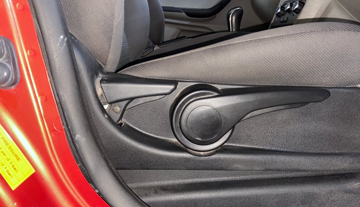 2017 Tata Tiago XZ PETROL, Petrol, Manual, 63,440 km, Driver Side Adjustment Panel