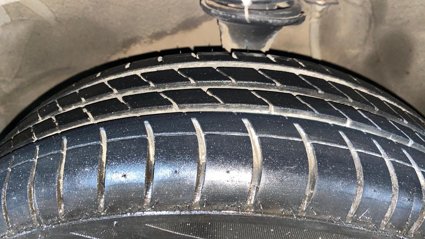 2018 Maruti Alto K10 VXI, Petrol, Manual, 28,013 km, Left Front Tyre Tread