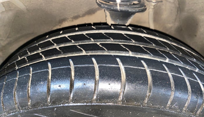 2018 Maruti Alto K10 VXI, Petrol, Manual, 28,013 km, Left Front Tyre Tread