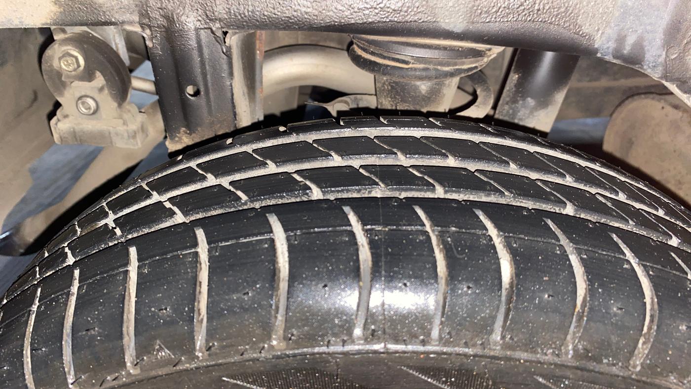 2018 Maruti Alto K10 VXI, Petrol, Manual, 28,013 km, Right Rear Tyre Tread